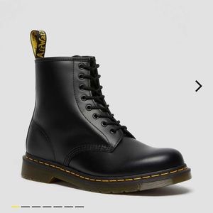 Doc Martens 1460 smooth leather lace up boots
